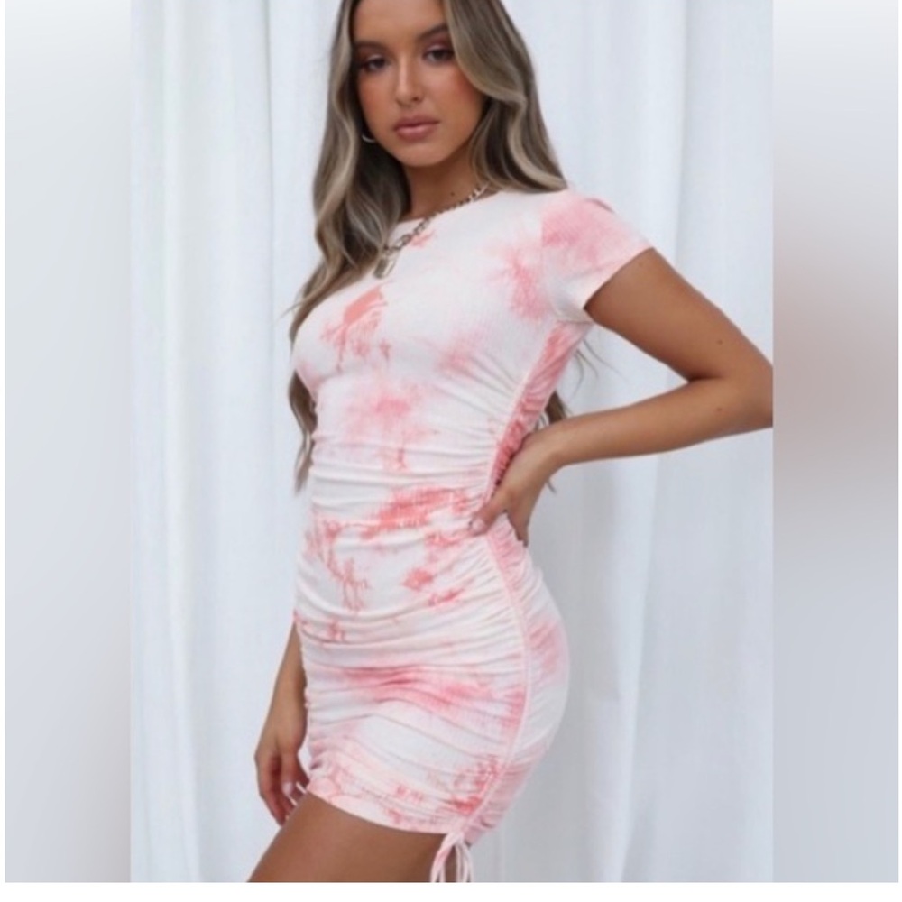 White Fox ‘Weekend Dreaming’ Ribbed Mini Dress